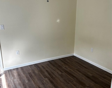 17811 Bamwood Drive - Photo Thumbnail 3