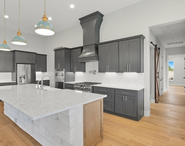 103 River Mountain Drive - Photo Thumbnail 6
