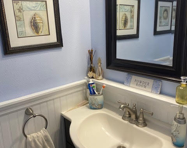 926 Jamestown Avenue - Photo Thumbnail 12