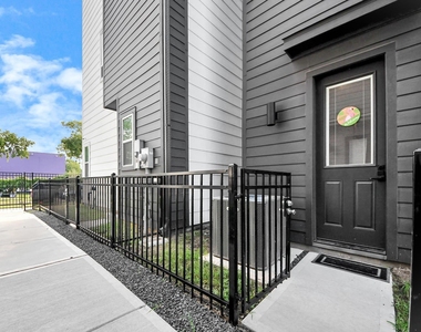 1104 Palmer Street - Photo Thumbnail 34