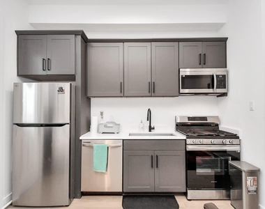 1104 Palmer Street - Photo Thumbnail 11