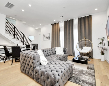 1104 Palmer Street - Photo Thumbnail 21