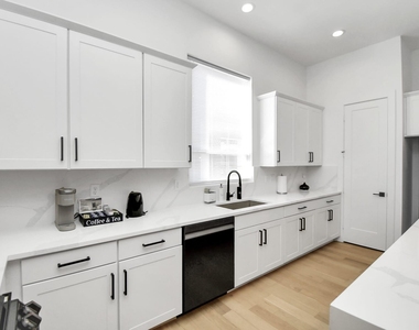 1104 Palmer Street - Photo Thumbnail 18
