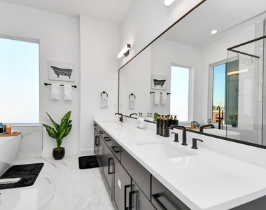 1104 Palmer Street - Photo Thumbnail 31