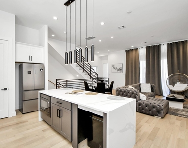 1104 Palmer Street - Photo Thumbnail 15