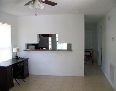 300 Spruce Street - Photo Thumbnail 7
