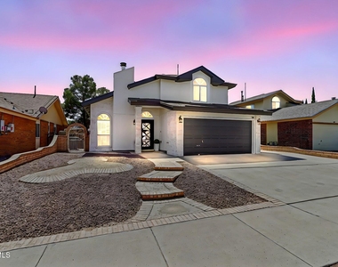 12120 Desert Quail Avenue - Photo Thumbnail 9