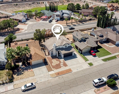 12120 Desert Quail Avenue - Photo Thumbnail 4