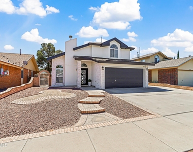 12120 Desert Quail Avenue - Photo Thumbnail 8