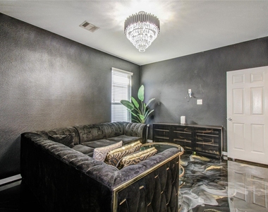 18707 Naples Ridge Court - Photo Thumbnail 14