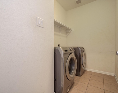 18707 Naples Ridge Court - Photo Thumbnail 10