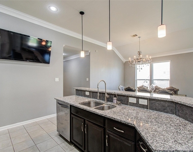 18707 Naples Ridge Court - Photo Thumbnail 17