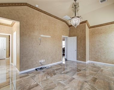 18707 Naples Ridge Court - Photo Thumbnail 29
