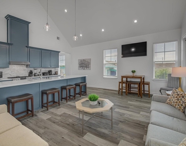 2311 67th Street - Photo Thumbnail 18