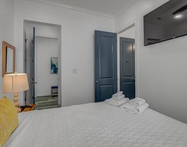 2311 67th Street - Photo Thumbnail 24