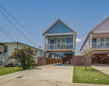 2311 67th Street - Photo Thumbnail 10