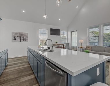 2311 67th Street - Photo Thumbnail 14