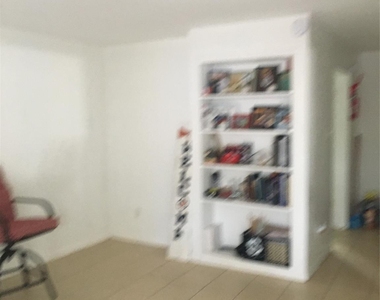 5625 Antoine Drive - Photo Thumbnail 10