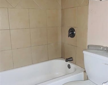 5625 Antoine Drive - Photo Thumbnail 7