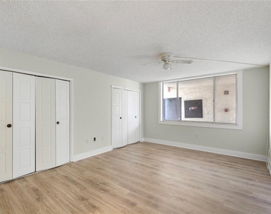 2699 Seville Boulevard - Photo Thumbnail 16