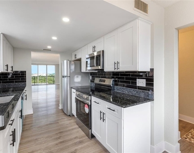 2699 Seville Boulevard - Photo Thumbnail 6