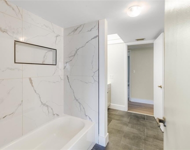 2699 Seville Boulevard - Photo Thumbnail 13