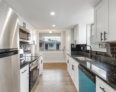 2699 Seville Boulevard - Photo Thumbnail 7