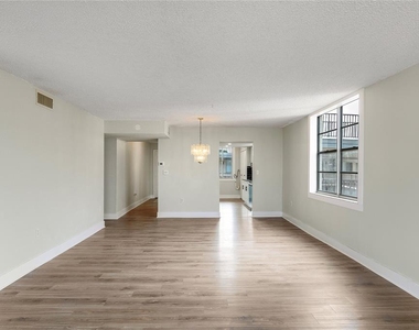 2699 Seville Boulevard - Photo Thumbnail 9