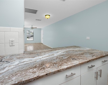 1303 S Moody Avenue - Photo Thumbnail 27
