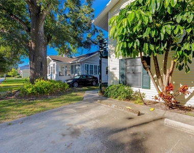 1303 S Moody Avenue - Photo Thumbnail 5