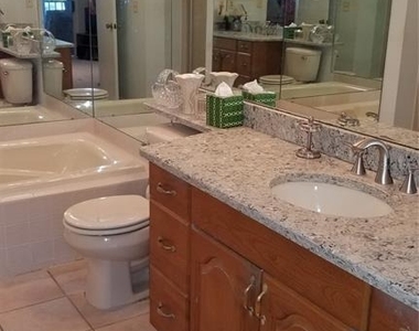 153 Sun Isle Circle - Photo Thumbnail 18