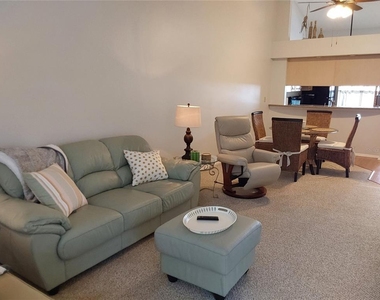 153 Sun Isle Circle - Photo Thumbnail 5