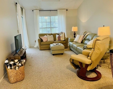 153 Sun Isle Circle - Photo Thumbnail 4