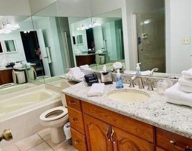 153 Sun Isle Circle - Photo Thumbnail 16