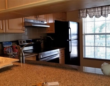 153 Sun Isle Circle - Photo Thumbnail 33