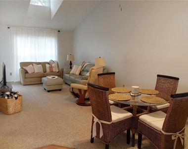 153 Sun Isle Circle - Photo Thumbnail 7