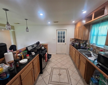 12531 La Rochelle Drive - Photo Thumbnail 9