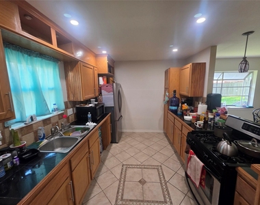 12531 La Rochelle Drive - Photo Thumbnail 8