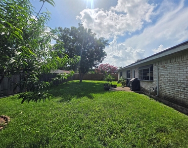 12531 La Rochelle Drive - Photo Thumbnail 13