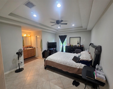 12531 La Rochelle Drive - Photo Thumbnail 4