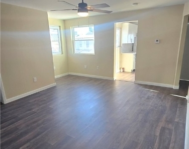 4560 Friendship Ave - Photo Thumbnail 5