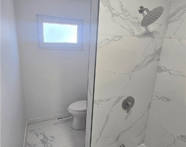 4560 Friendship Ave - Photo Thumbnail 8