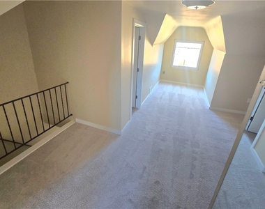 4560 Friendship Ave - Photo Thumbnail 12