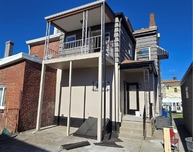 4560 Friendship Ave - Photo Thumbnail 2