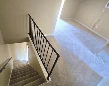 4560 Friendship Ave - Photo Thumbnail 14