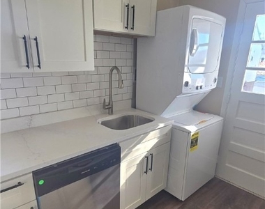 4560 Friendship Ave - Photo Thumbnail 6