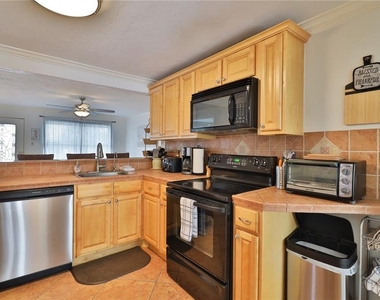 813 E 6th Avenue - Photo Thumbnail 5