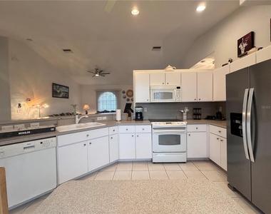 219 Venetia Avenue - Photo Thumbnail 20