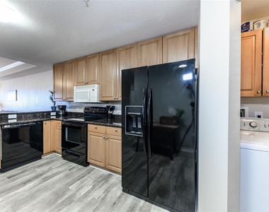 3322 Purple Martin Drive - Photo Thumbnail 10