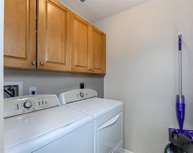 3322 Purple Martin Drive - Photo Thumbnail 7